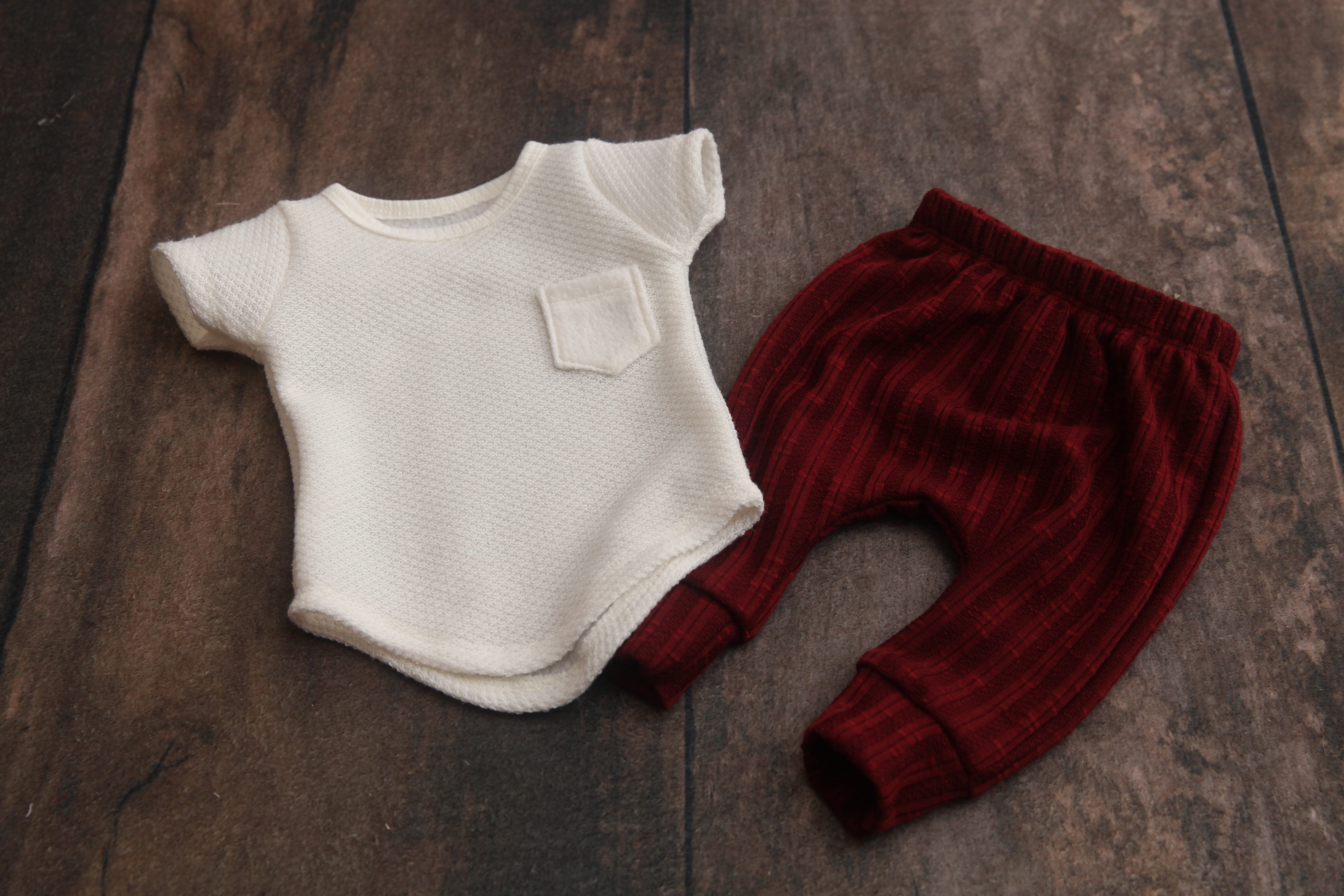 READY TO SHIP- Newborn T-Shirt, Pants Set- Burgundy Valentine