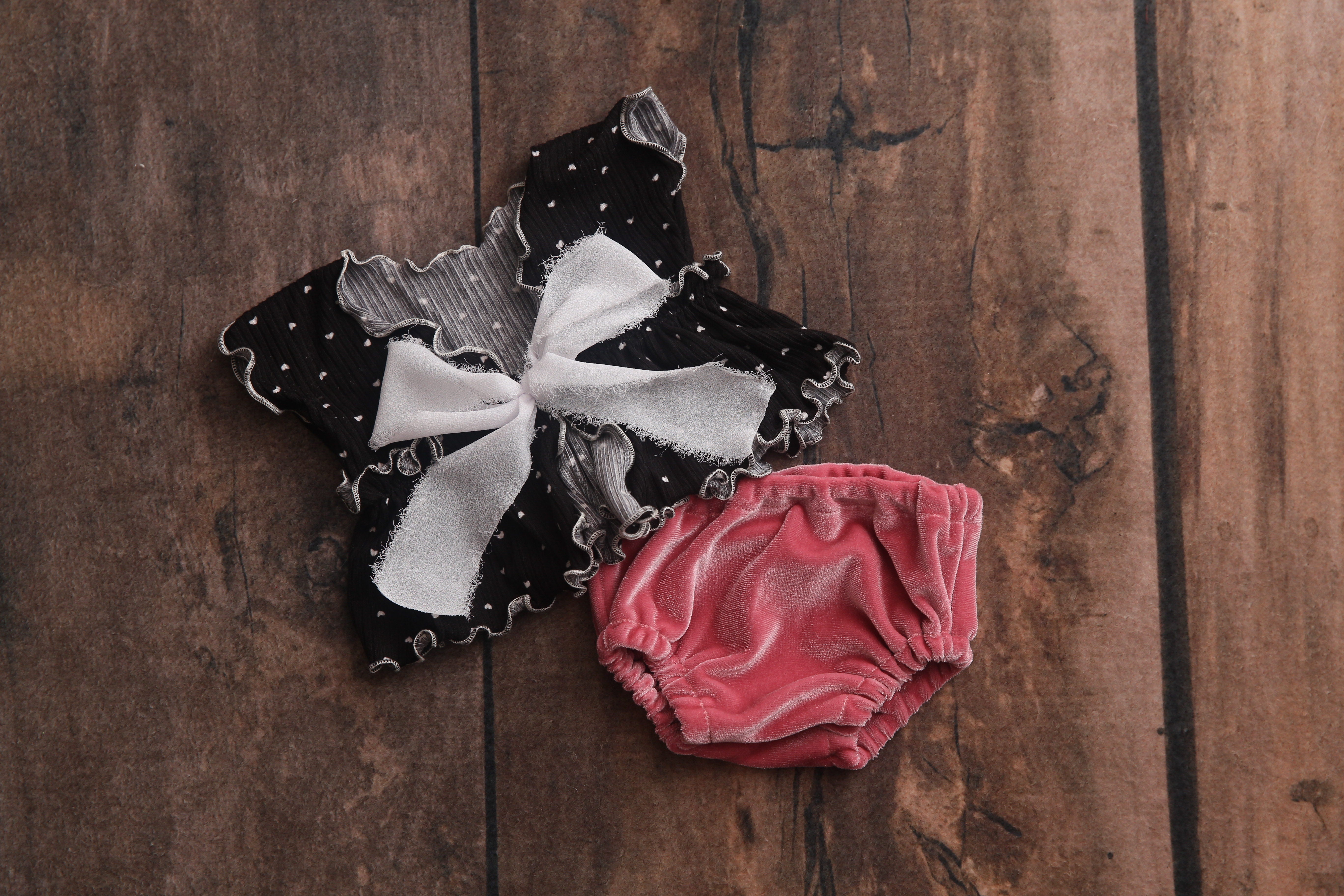 READY TO SHIP- Kelly Newborn Girl Set- Black Heart Valentine's