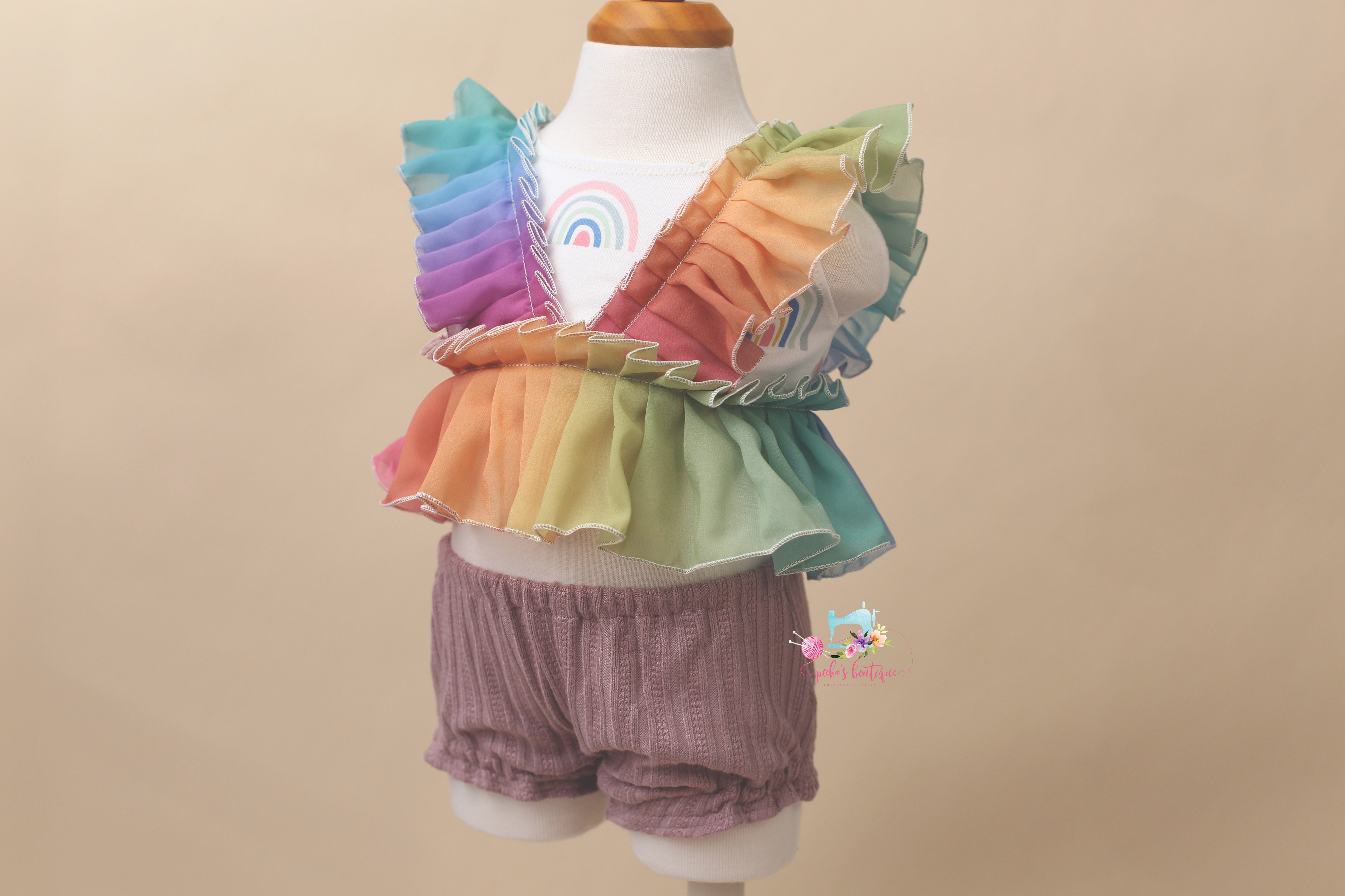 MADE TO ORDER- Kinsley Sitter (6-12 Month) Over the Rainbow Outfit
